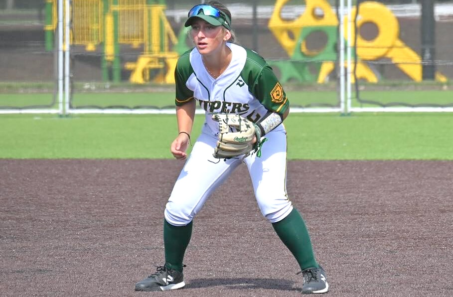 ACTION - Miranda Rinne of the Atlanta Vipers waits for the play to happen