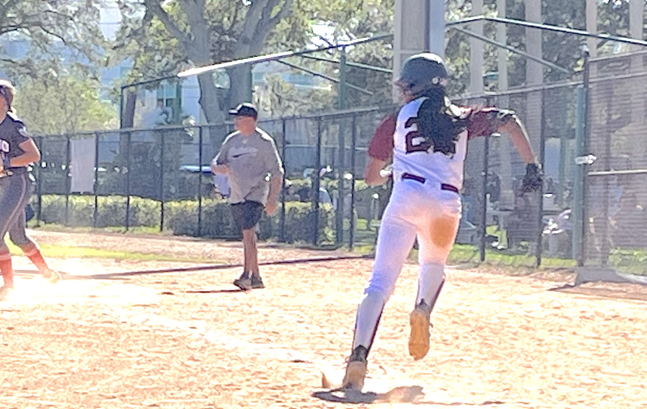 Oklahoma signee Kai Minor singles for the OC Batbusters in action on Saturday against the Mojo 18U - Ramsey:Fisher team