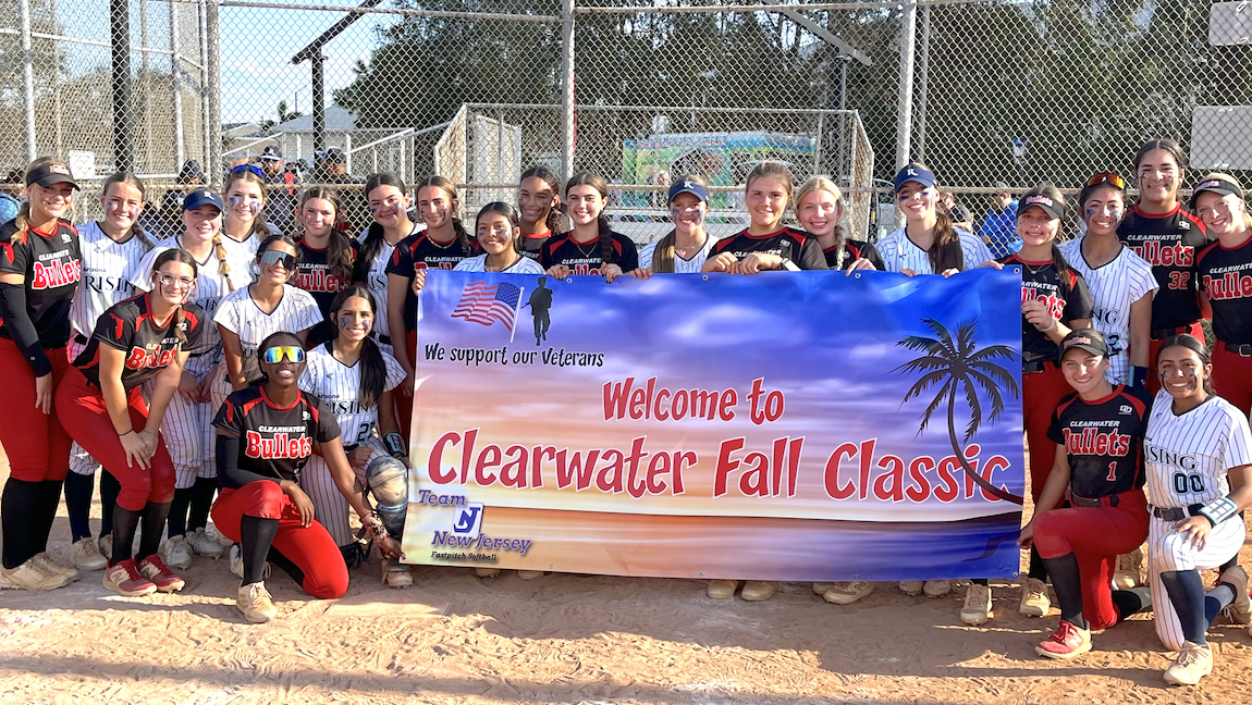 The Clearwater Fall Classic 14U finalists, Arizona Rising and Clearwater Bullets