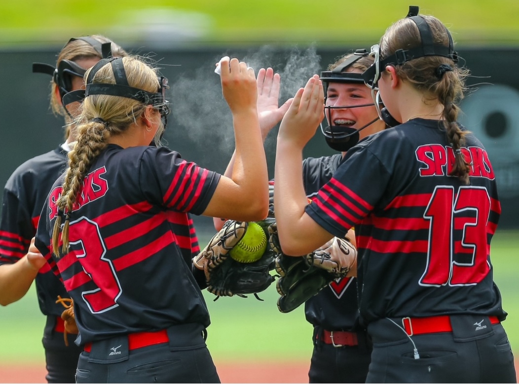 The Sparks give each other some chalky high fives!