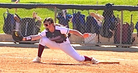 ACTION - 40 - Zoe Bassham makes the stretch to get the out for her OC Batbusters - Vidano team
