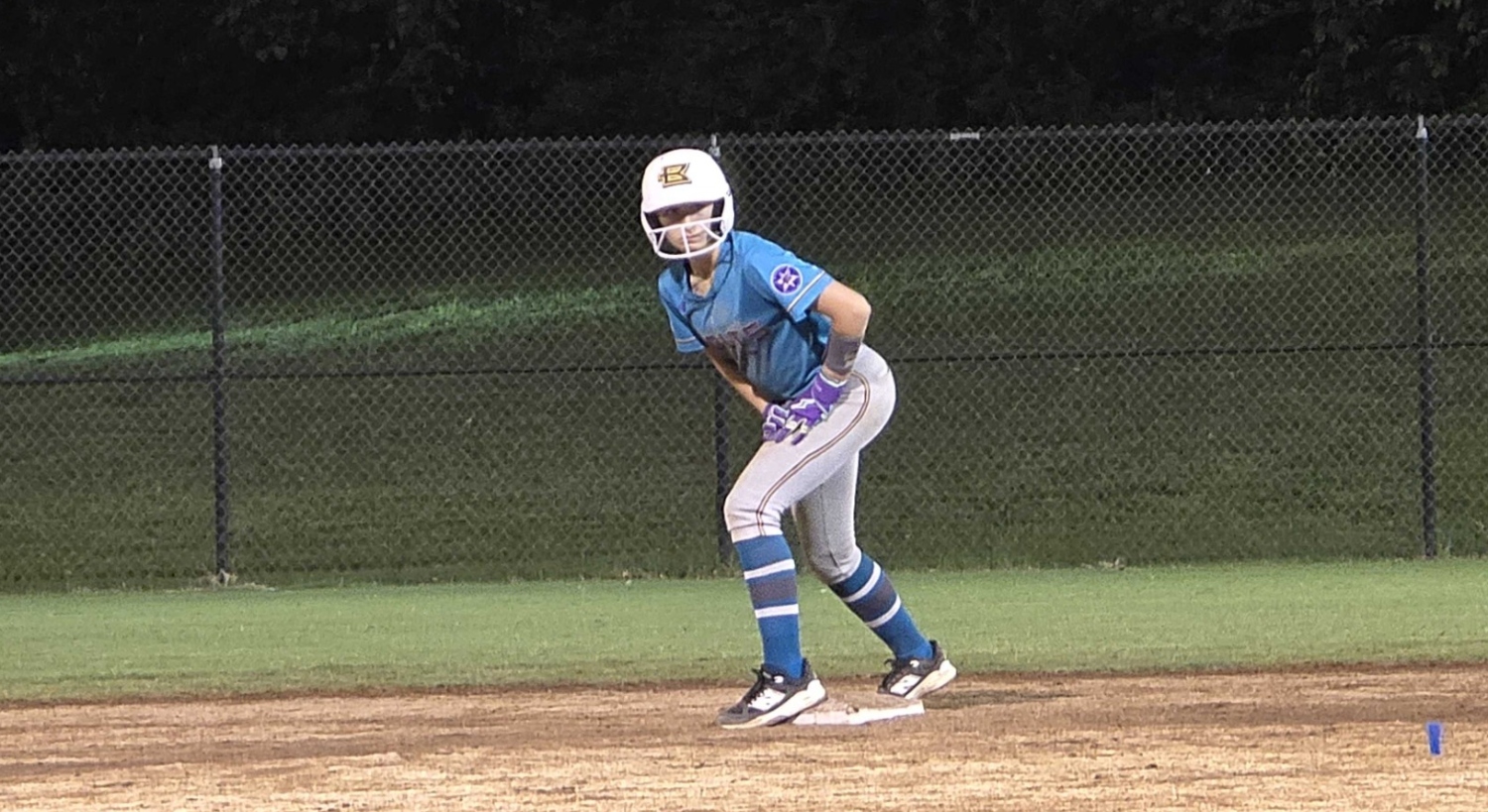Lizzy_Johnson_Bolts_bases