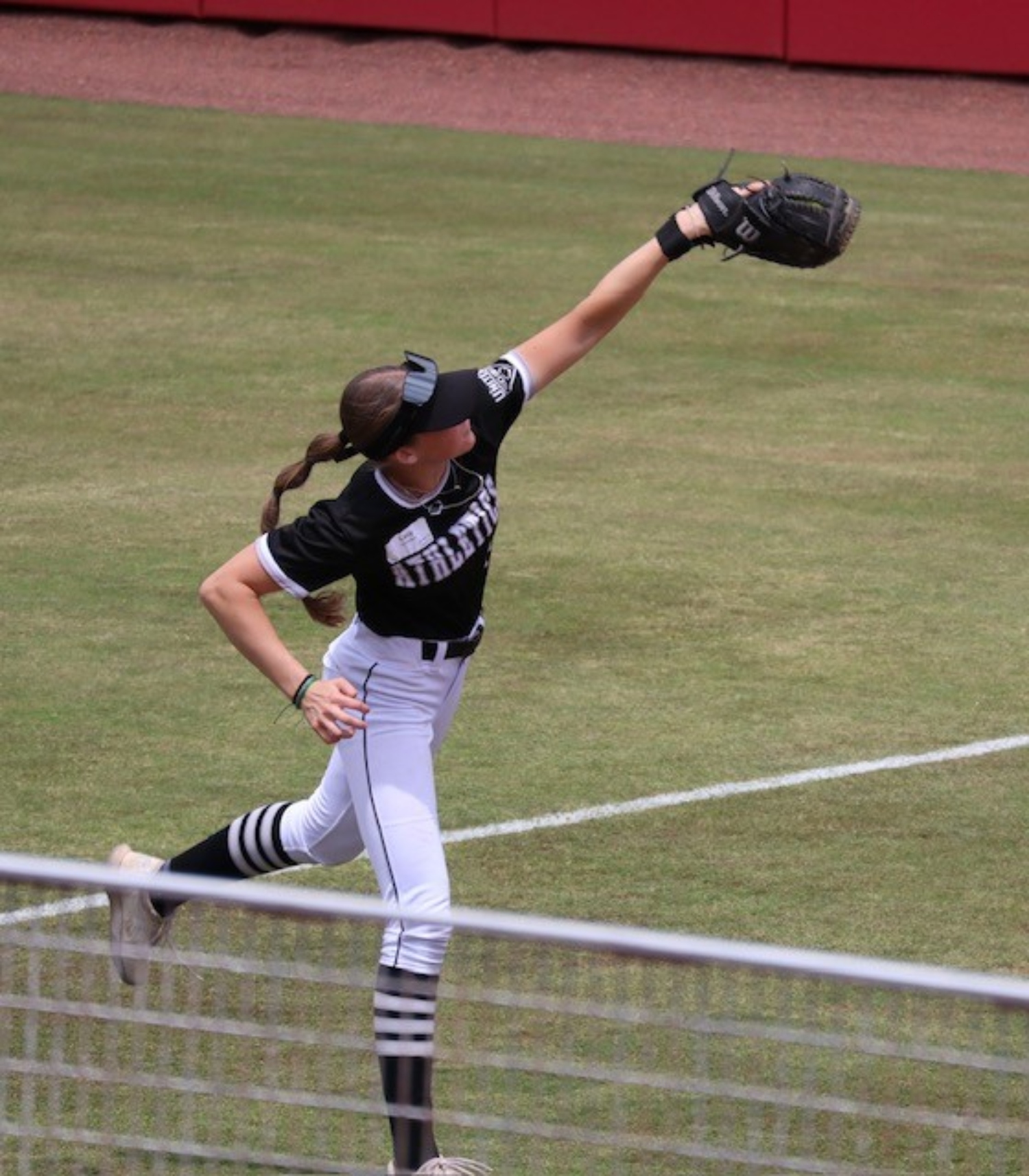 Lacy_VanTuinen_AM_Hovermale_catch
