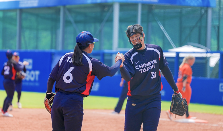 Chinese Taipei, after a 2-0 win over Netherlands, will face Canada in one semi-final while the USA will face Japan