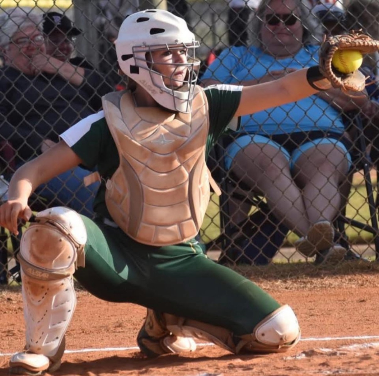 Peyton_White_Athletics_Gold_Tamborra_catcher