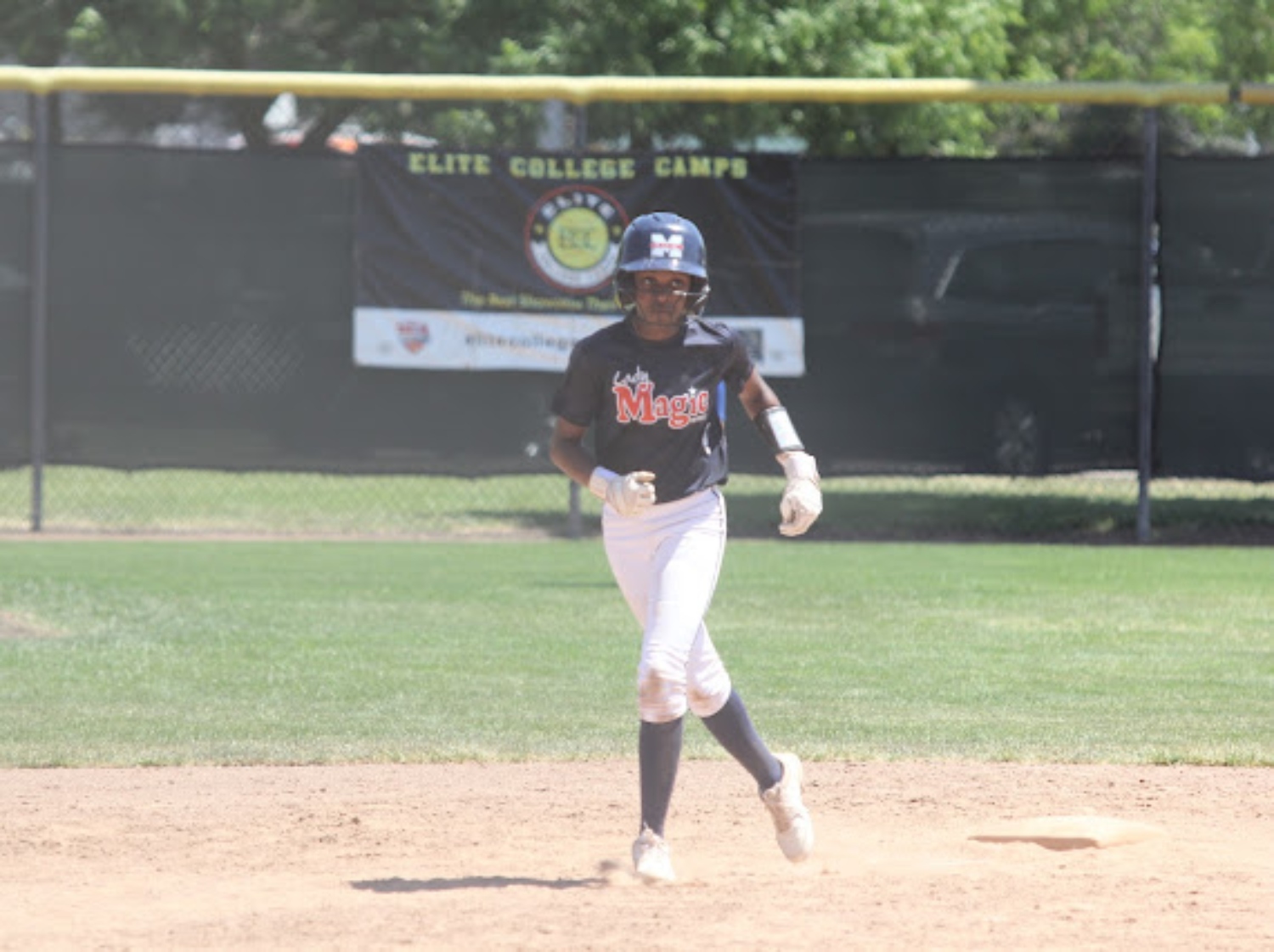 Charlie_Strickland_Lady_Magic_bases