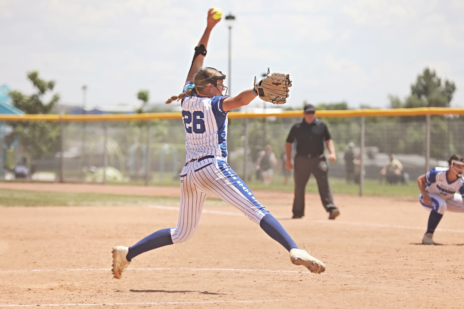 Vivia_Knott_Empire_State_Huskies_pitching