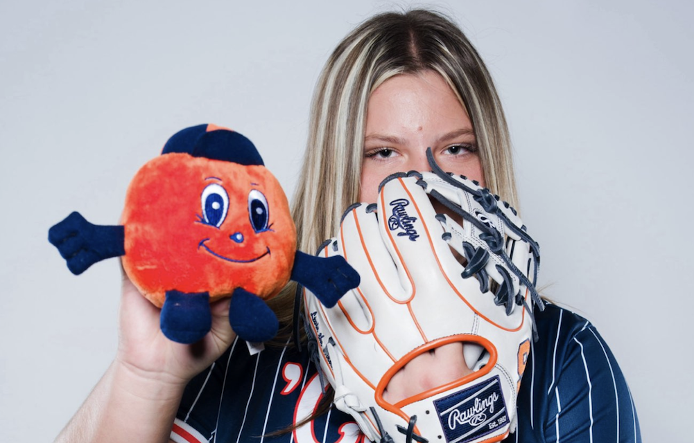 Caylee KK Barbe, a 2027 pitcher ranked in the Top 10 of the 2027 HOT 100, has committed to Syracuse
