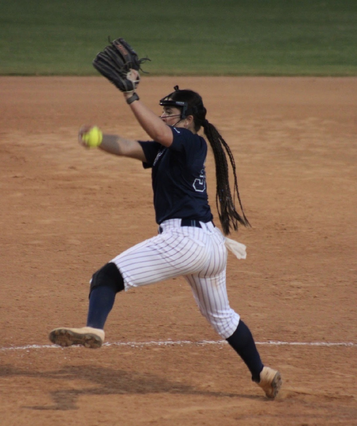 Daisy_Herrera_AZ_Rising_pitching