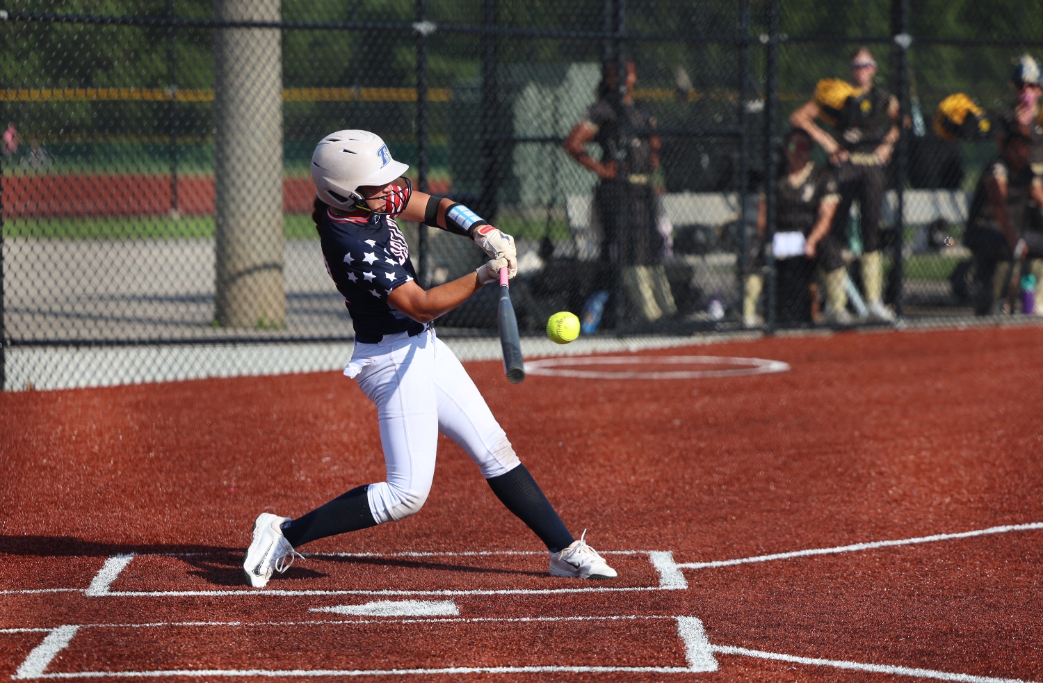 Kaimana_Coleman_Breakers_bat