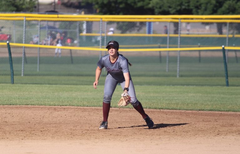 Amelia_Bouska_NW_Bullets_infield