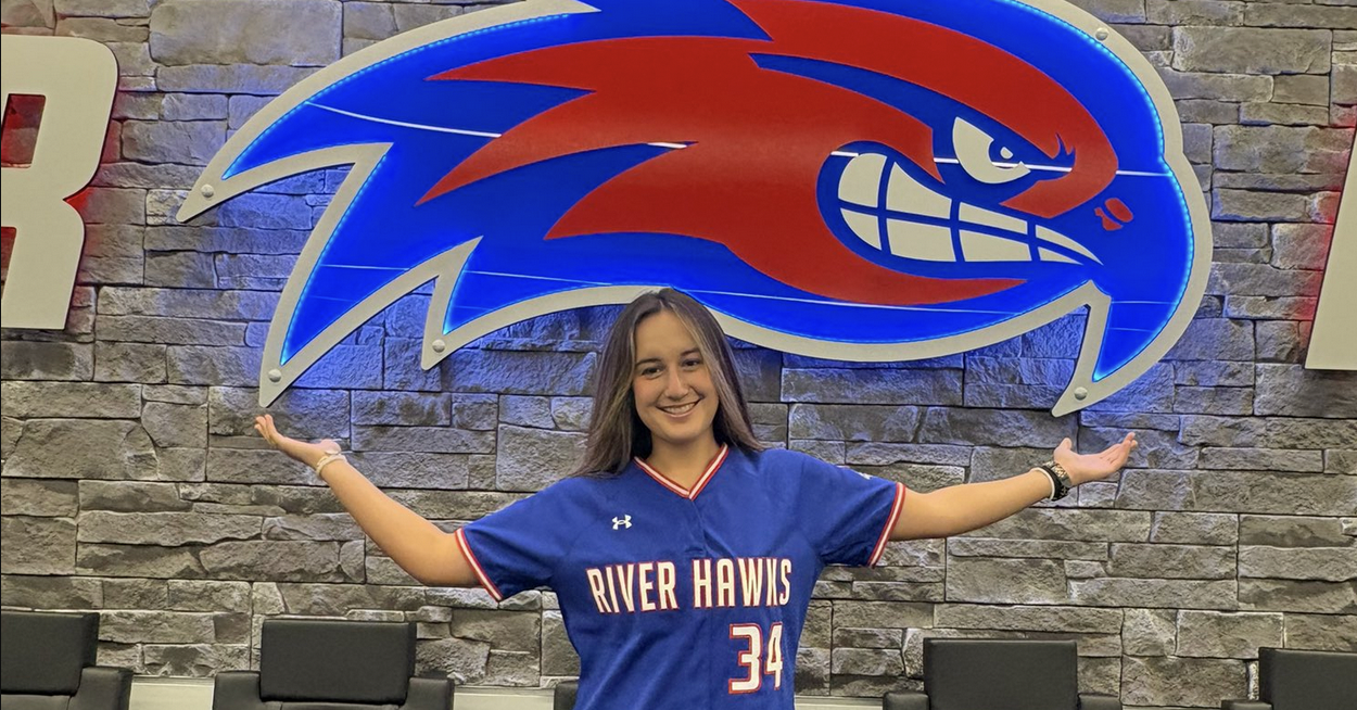 Ava Snyder is committed to UMASS-Lowell