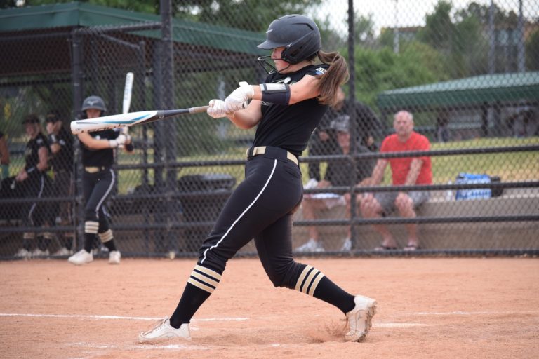 Claire_Kohlamn_Iowa_Premier_swing