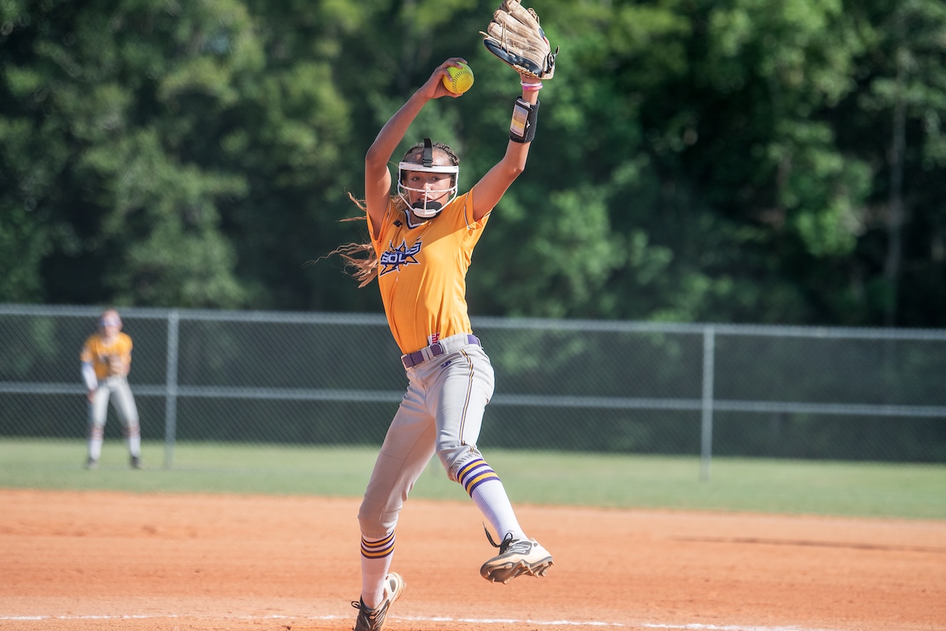 Esther Young is a dynamic 2031 HOT 100 pitcher, the daughter of a pastor who puts her faith in Christ first in her life