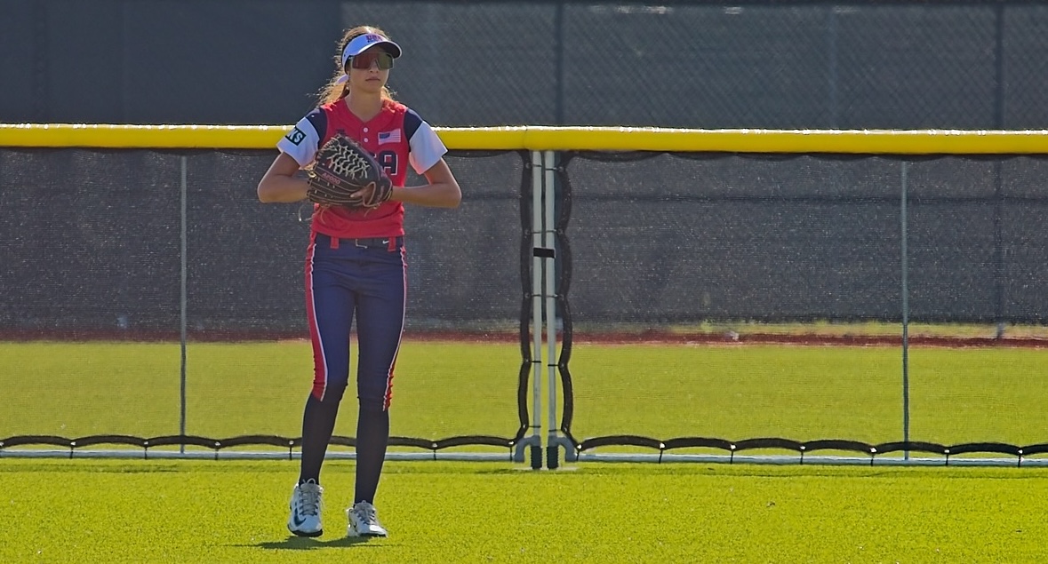 Leni Greenberg in the outfield at the U-14 HPP tryouts in early December