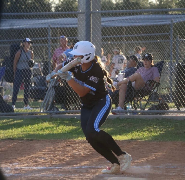 Peyton_Ebel_Bombers_Gold_National_bunt