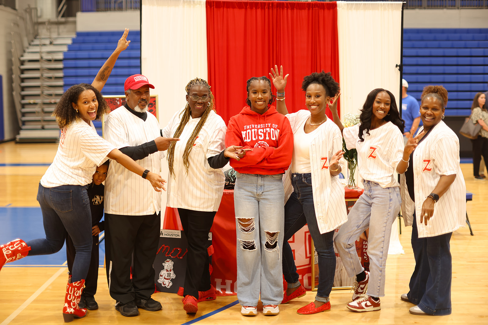 Zamari's family celebrates her big announcement that she was committing to the University of Houston