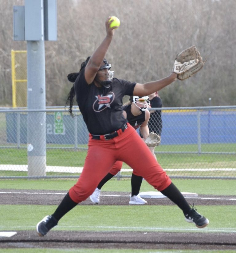 Briana_Clark_El_Strykers_National_Gold_pitching