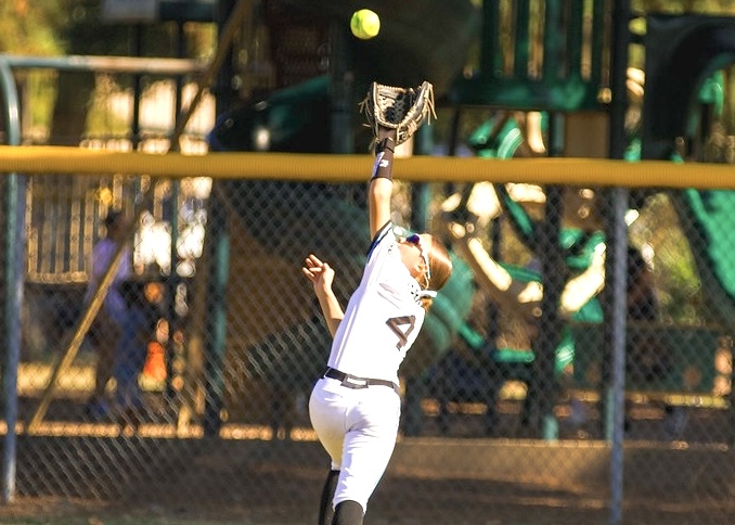 ACTION - 30 - Kennedy Torres makes a great catch for her Bombers Futures Gold team