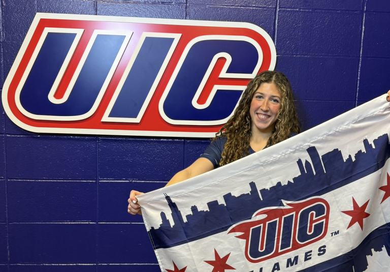 Isla Kapellas is a 2027 pitcher for the Chicago Cheetahs and will stay close to home to play at Illinois - Chicago