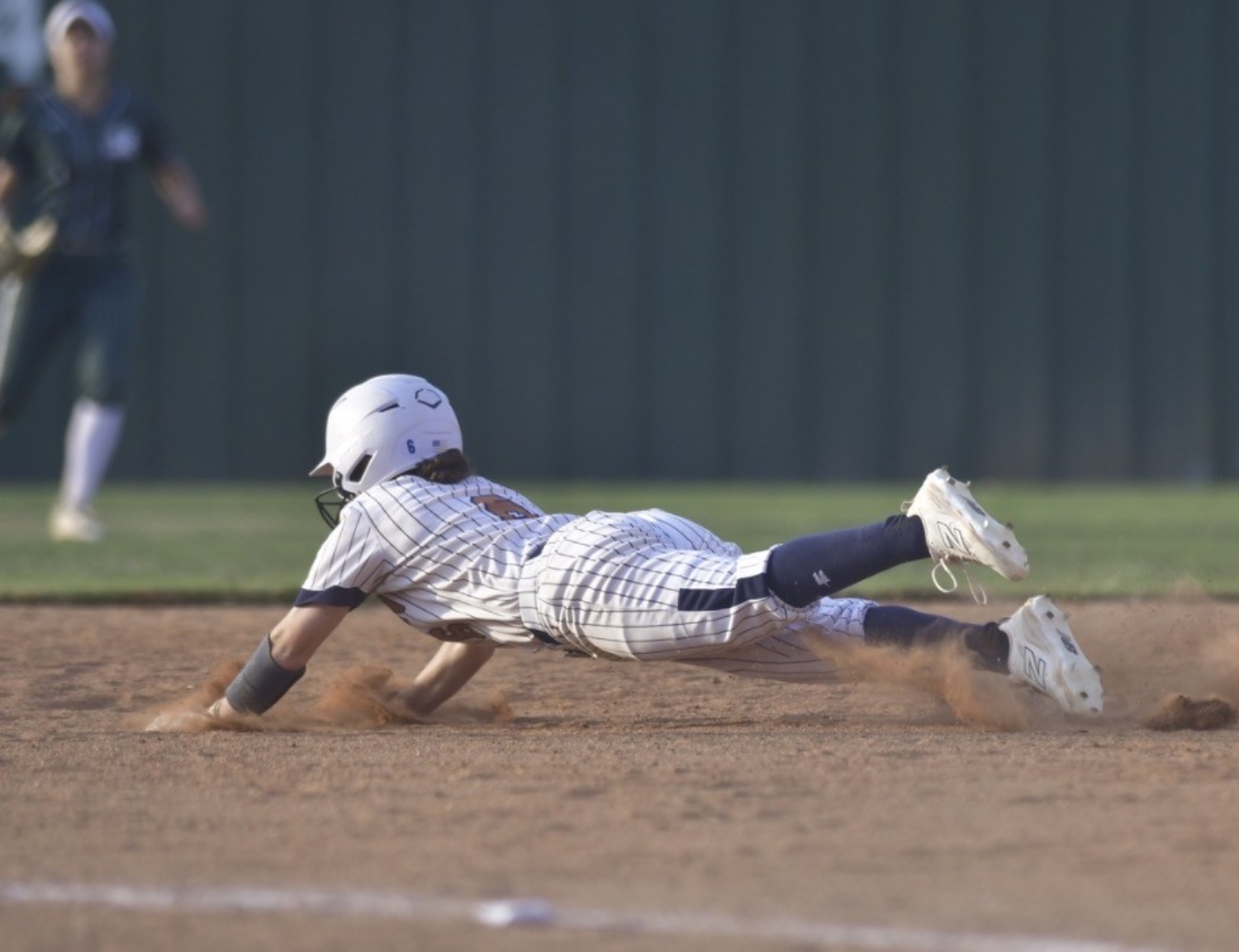 Tori_Gonzales_James_Madison_dive