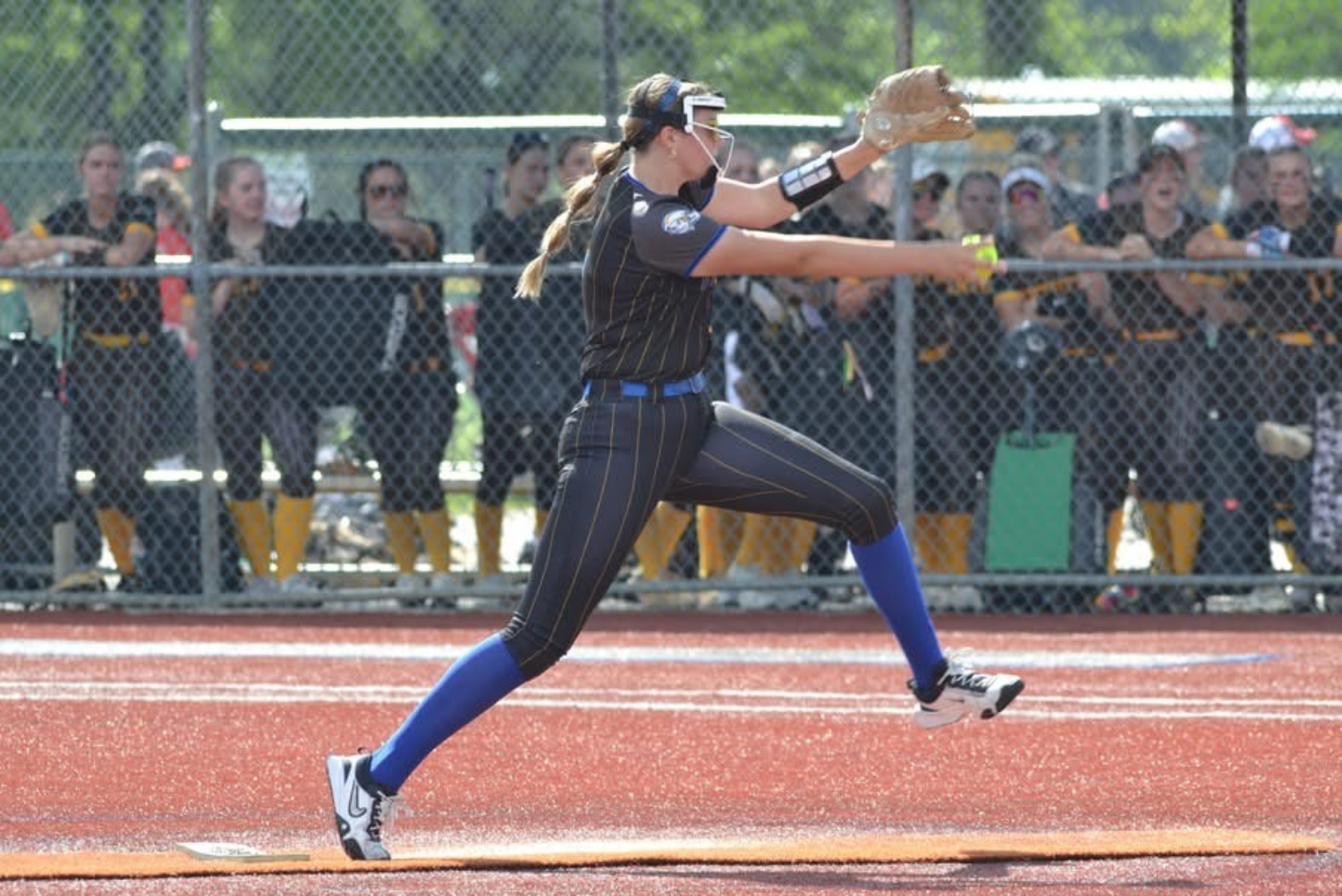 Amelia_Lamkin_IMG_Futures_2030_Rogers_Fritsche_pitching