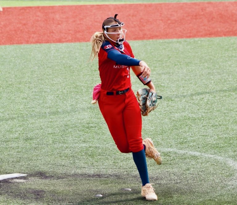 Jacey_St_John_Tampa_Mustangs_pitch