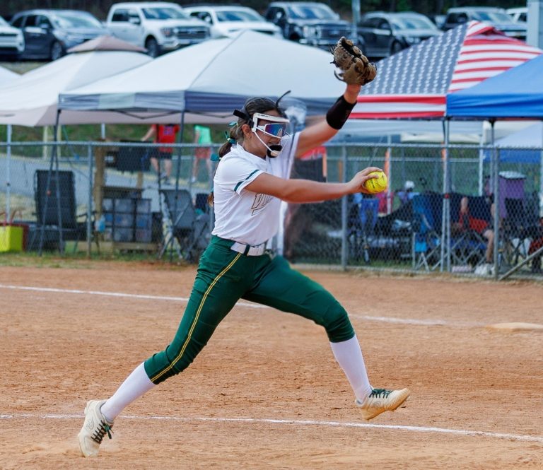 Layla_DAmico_Atlanta_Vipers_pitching