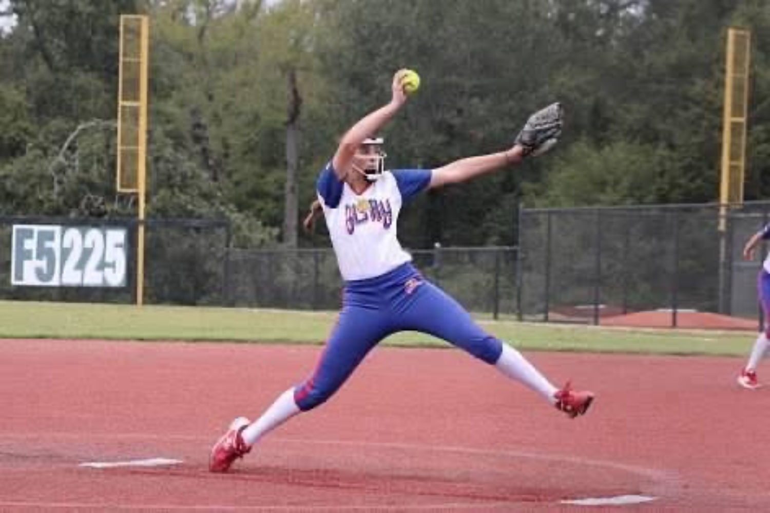 Elliot_Bekerman_Texas_Glory_pitching