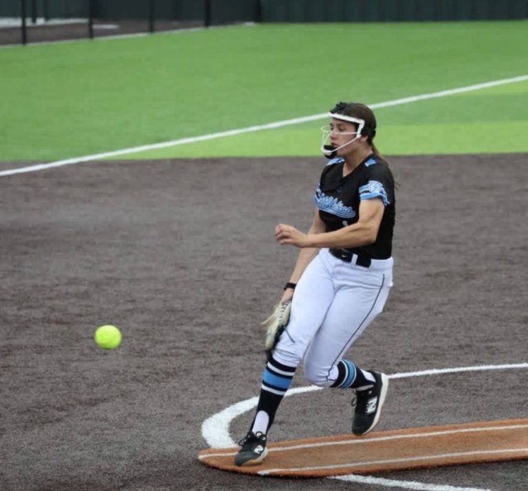Adalynn_Luttrell_OK_Athletics_pitch