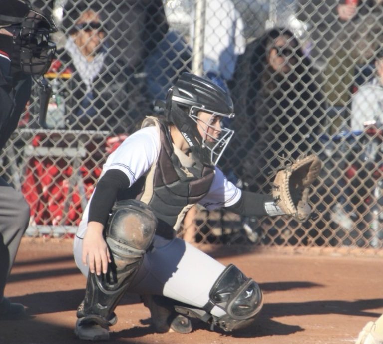 Charlize_Massingale_Athletics_Mercado_catcher