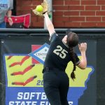 Marissa Gianneschi made an incredible over-the-fence catch in the Arkansas 6A state championship game to preserve a no-hitter for her team GREAT!!!!!!!!!!