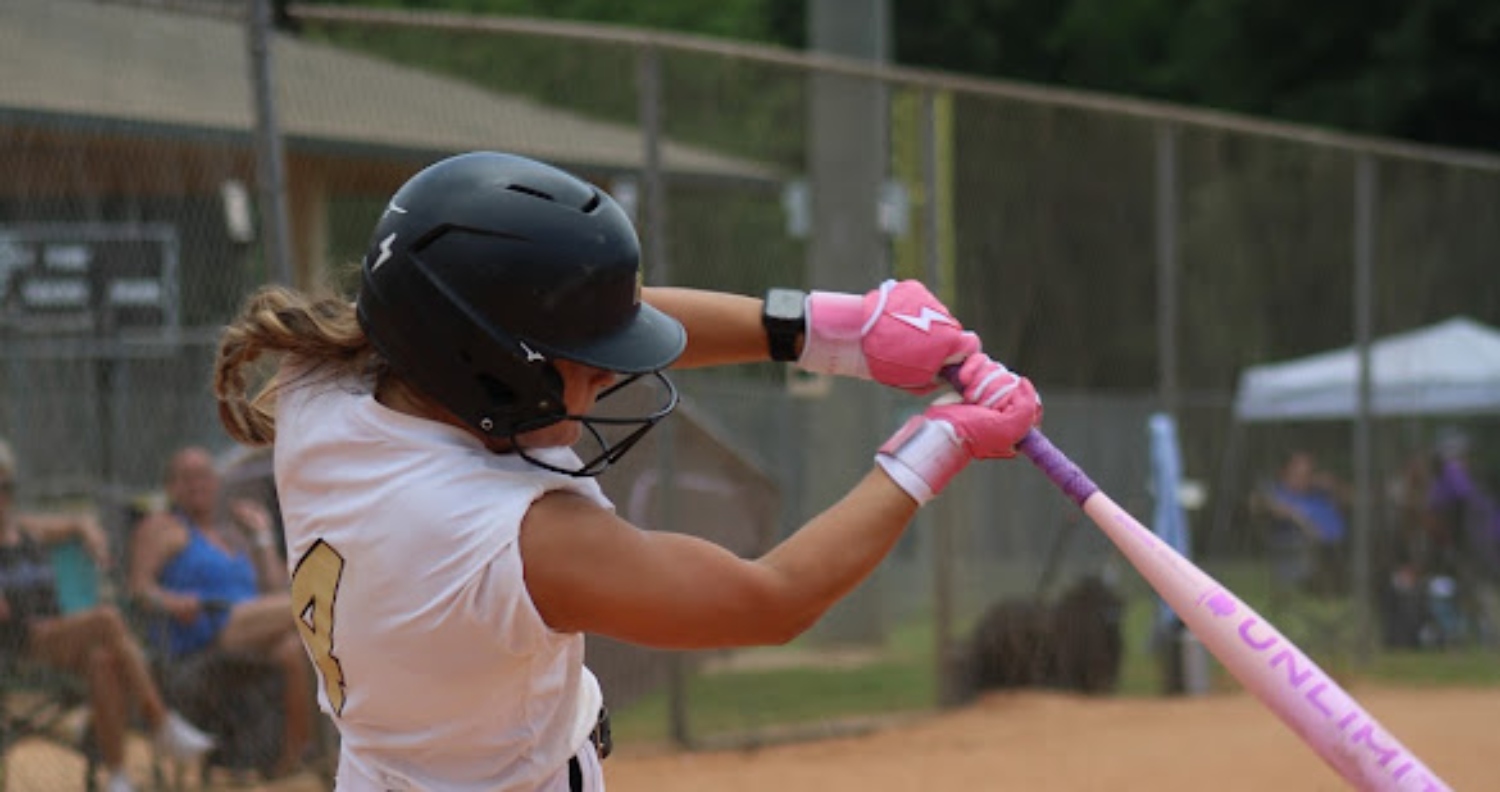 Rylee_Hluver_Iowa_Premier_National_Dickel_Shannon_bat