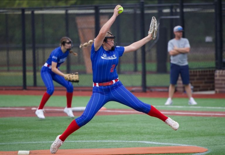 Hannah_Louis_Select_Fastpitch_pitching
