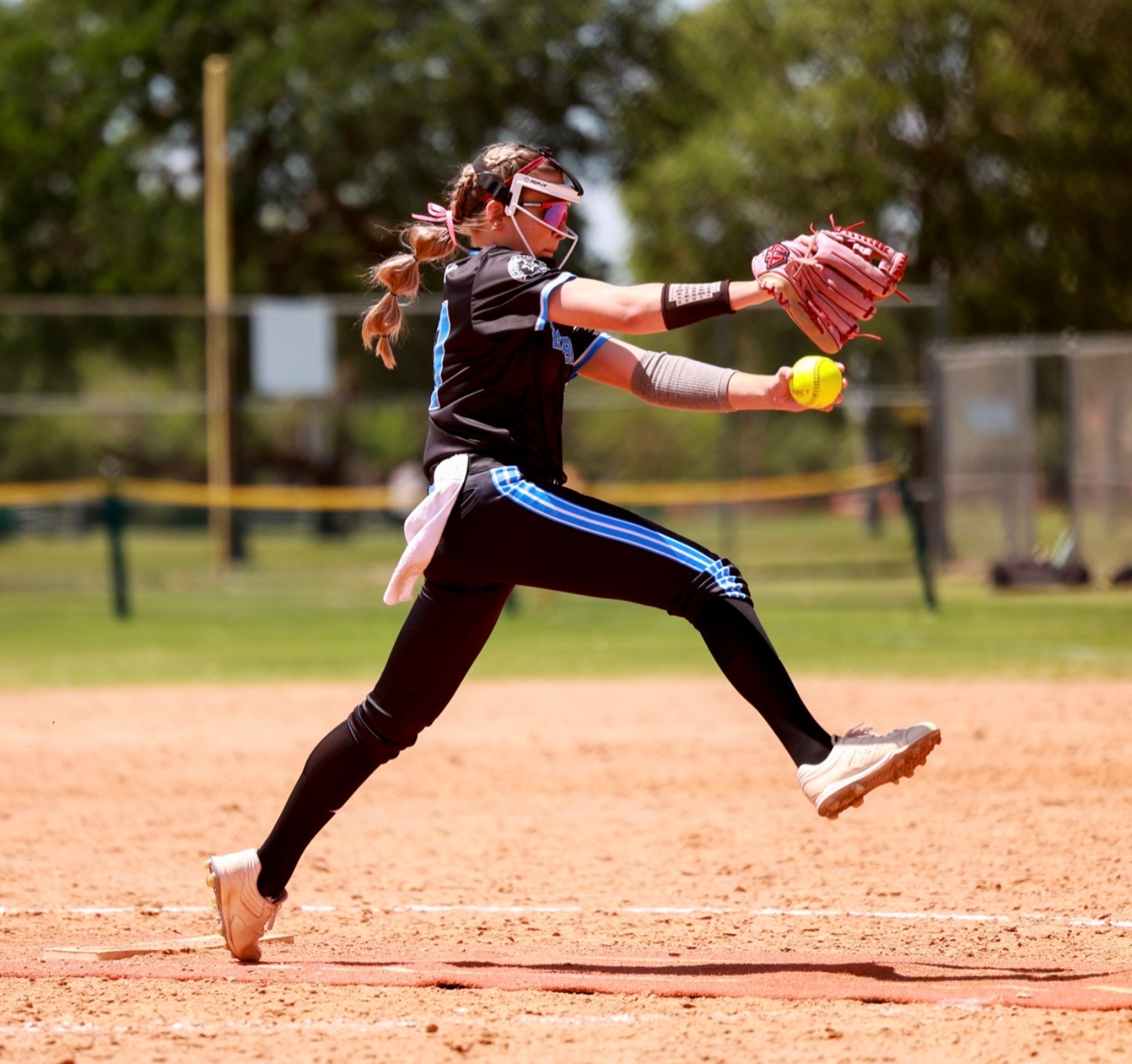 Club News: The Final Pitch (Oct. 6, 2026): Spotlighting Bombers-Prospect Kinley Holloway, News, Commits, ‘Get Big’ & ‘Lanterns’ Season 2 Writers Room