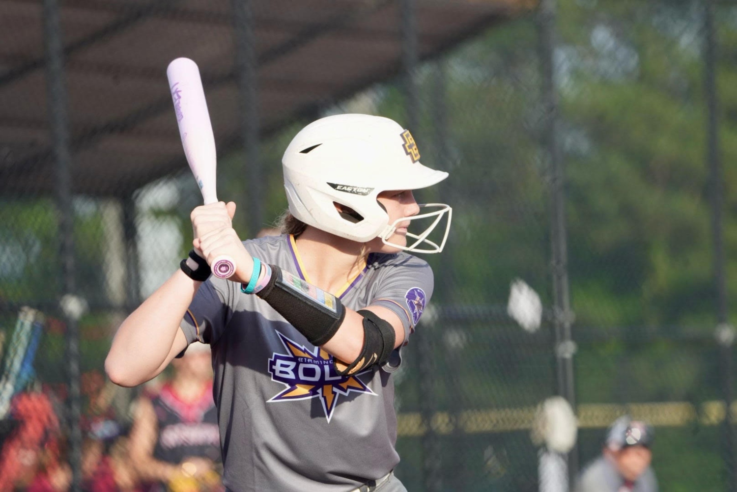 Makayla_Mann_Bolts_bat